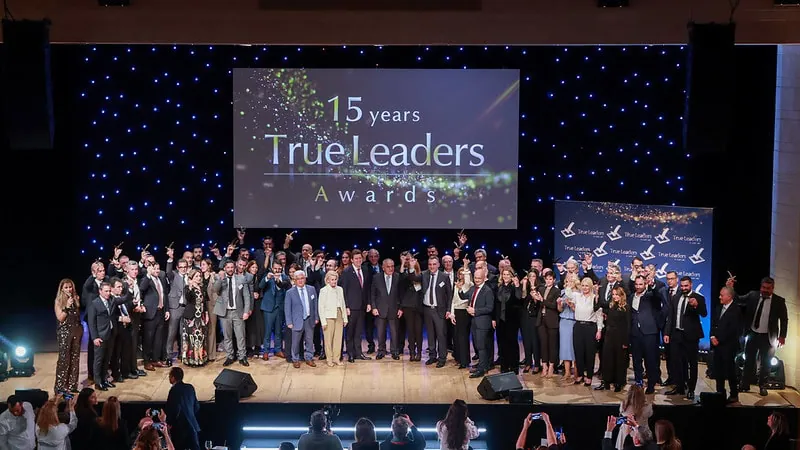Η βραδιά των βραβείων True Leaders της ICAP CRIF: οι 114 βραβευμένοι στη σκηνή